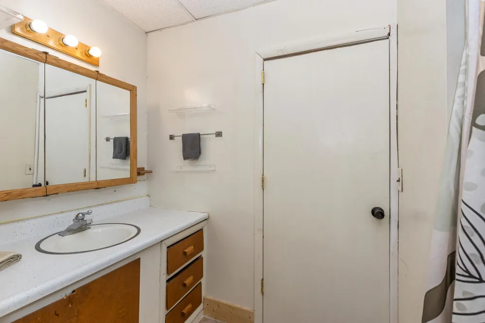 124 Woodward Avenue Big Rapids City, MI 49307