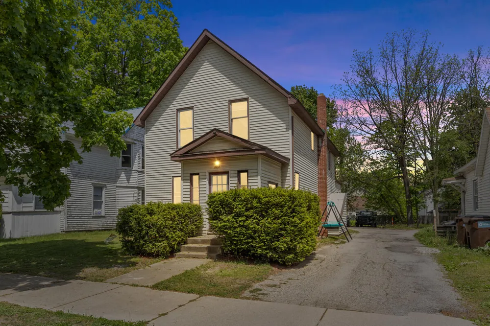 124 Woodward Avenue Big Rapids City, MI 49307