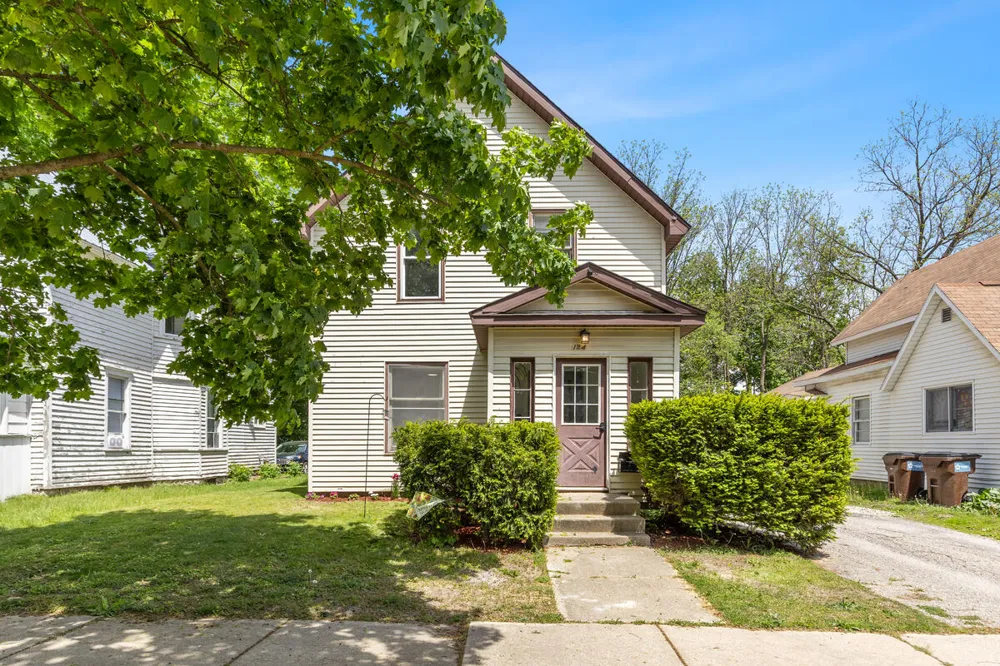 124 Woodward Avenue Big Rapids City, MI 49307