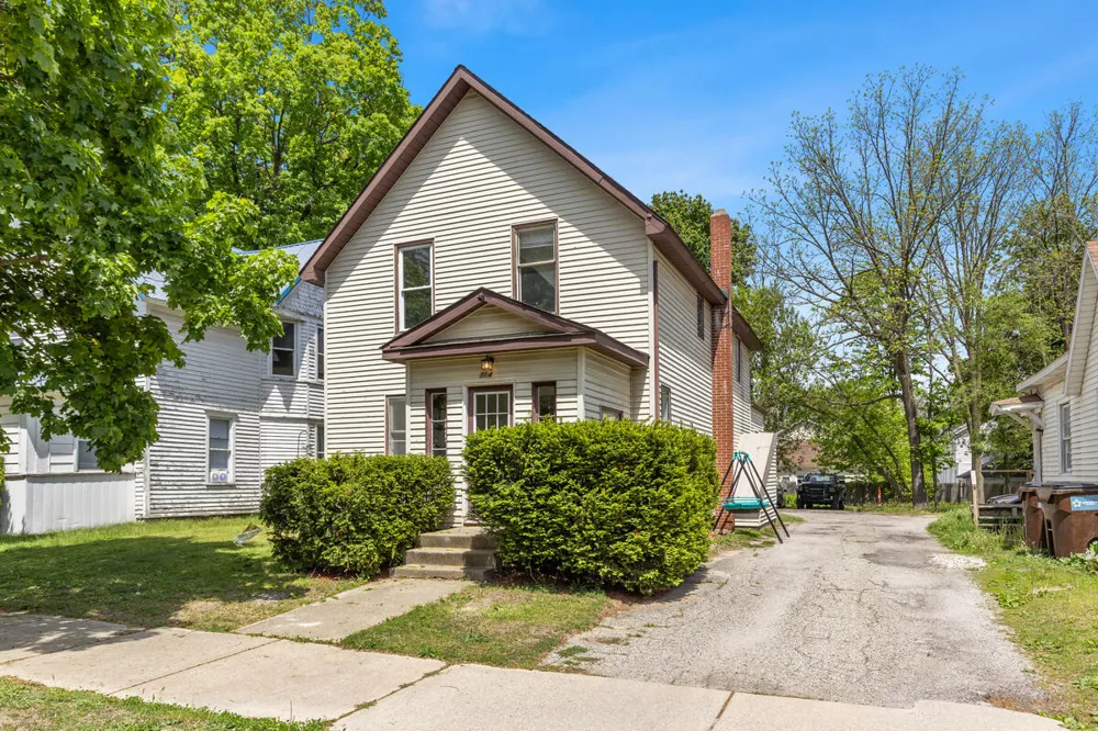 124 Woodward Avenue Big Rapids City, MI 49307