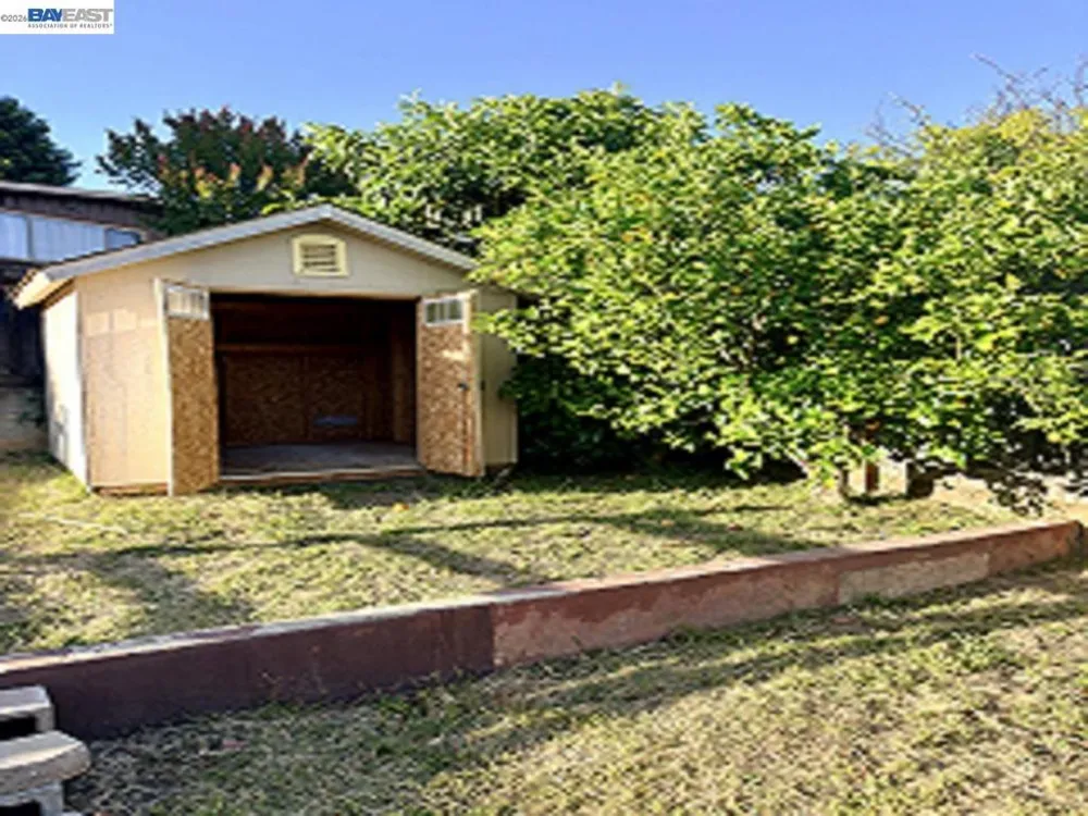 4256 Seven Hills Road Castro Valley, CA 94546