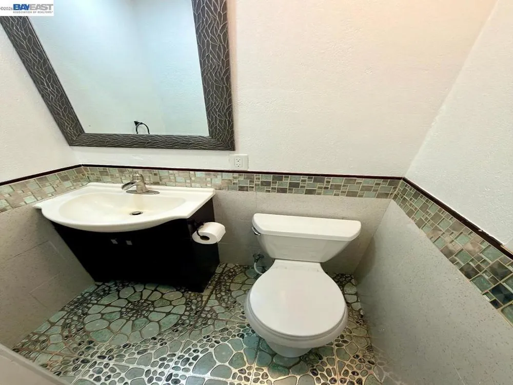 4256 Seven Hills Road Castro Valley, CA 94546