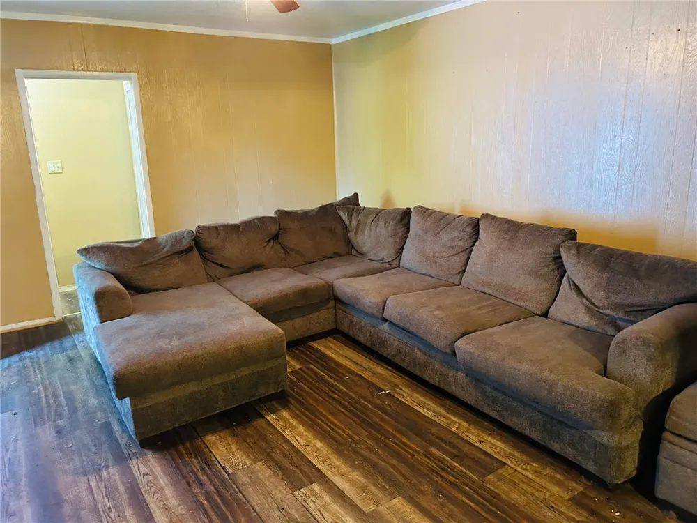 1152 E 4th Street Alice, TX 78332