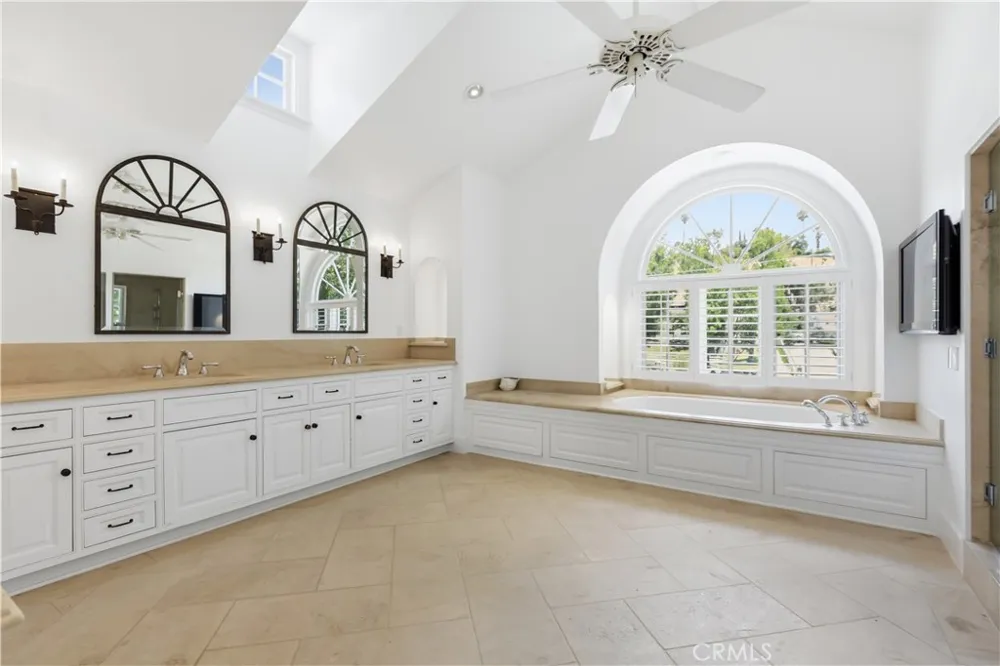 24232 LONG VALLEY ROAD Hidden Hills, CA 91302