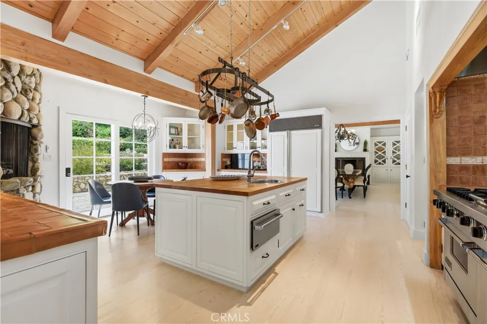 24232 LONG VALLEY ROAD Hidden Hills, CA 91302