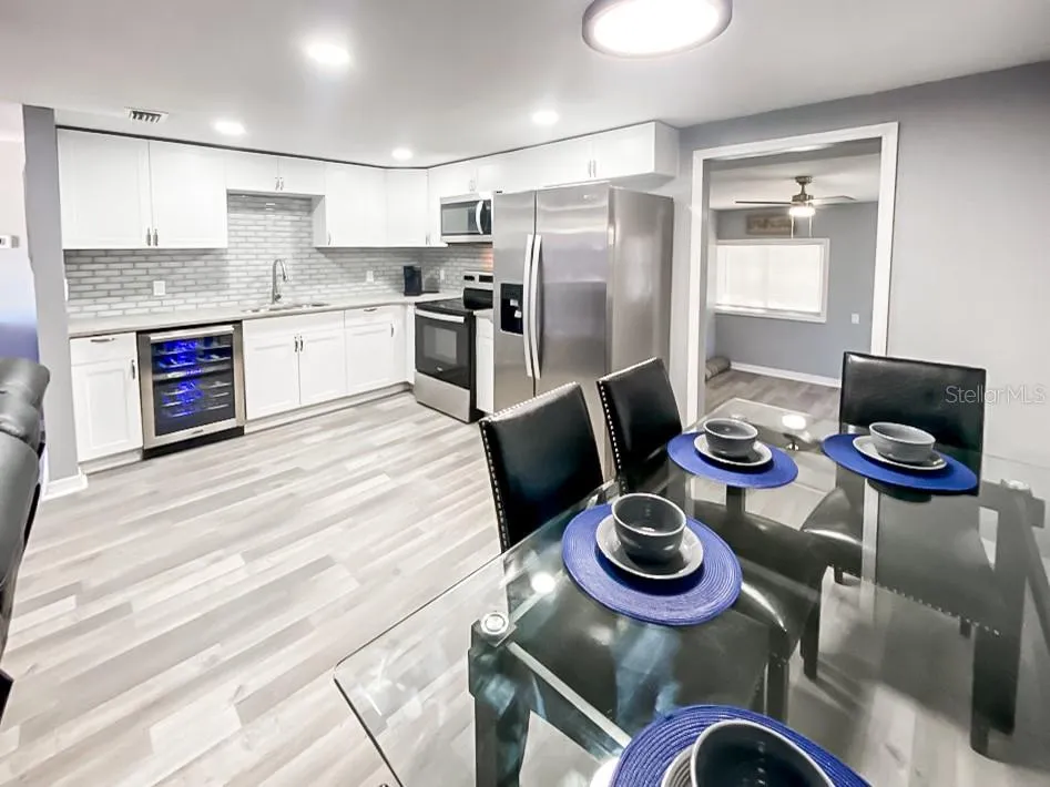 4303 CHESTNUT AVENUE Sarasota, FL 34234