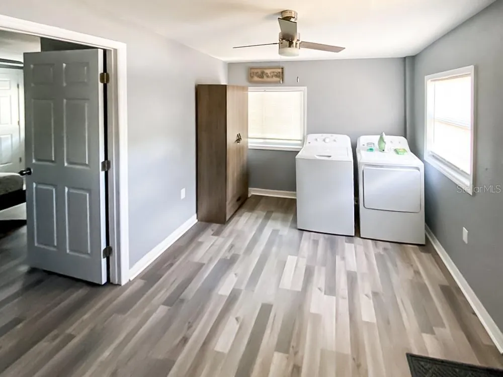 4303 CHESTNUT AVENUE Sarasota, FL 34234