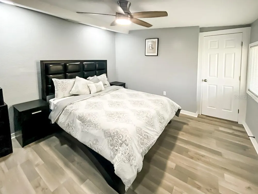 4303 CHESTNUT AVENUE Sarasota, FL 34234