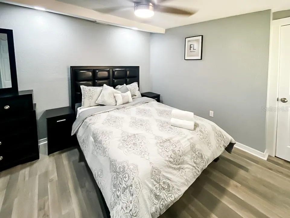4303 CHESTNUT AVENUE Sarasota, FL 34234