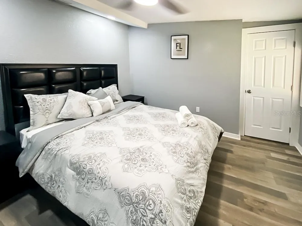 4303 CHESTNUT AVENUE Sarasota, FL 34234