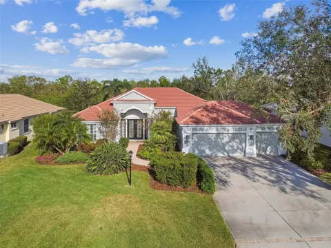 6815 HONEYSUCKLE TRAIL