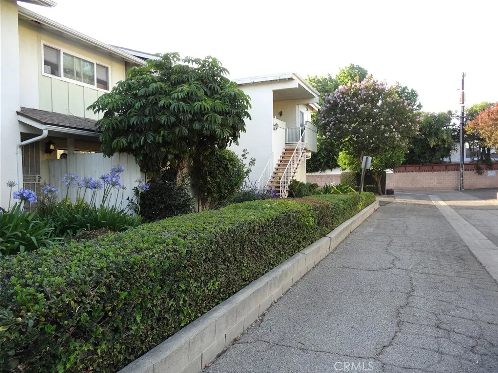16741 Parthenia #3 Northridge, CA 91343