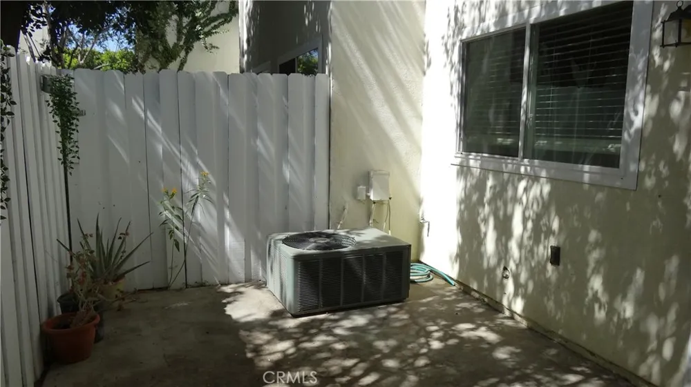 16741 Parthenia #3 Northridge, CA 91343