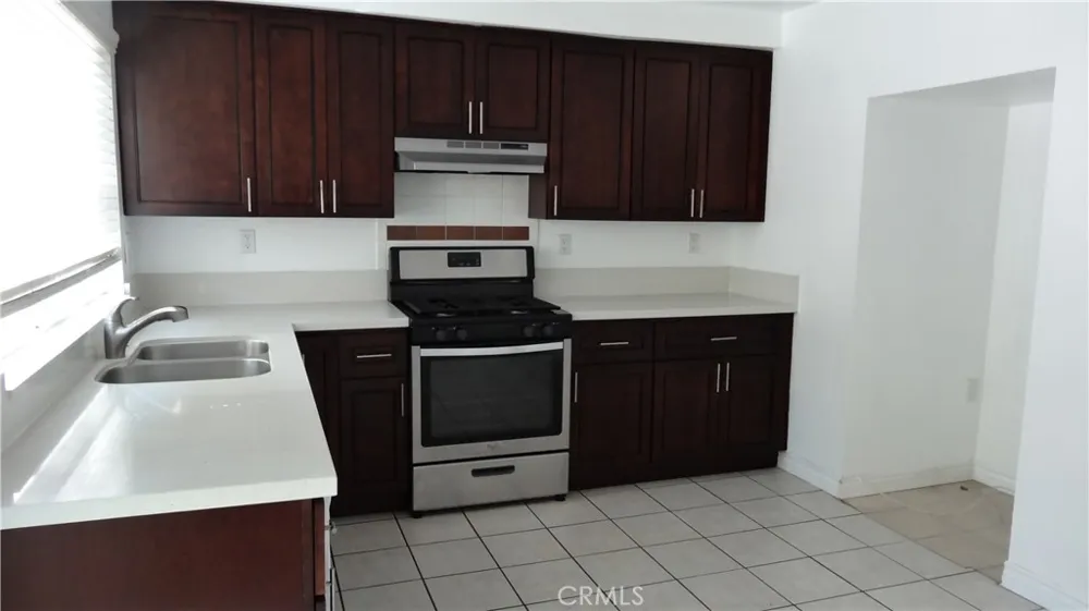 16741 Parthenia #3 Northridge, CA 91343