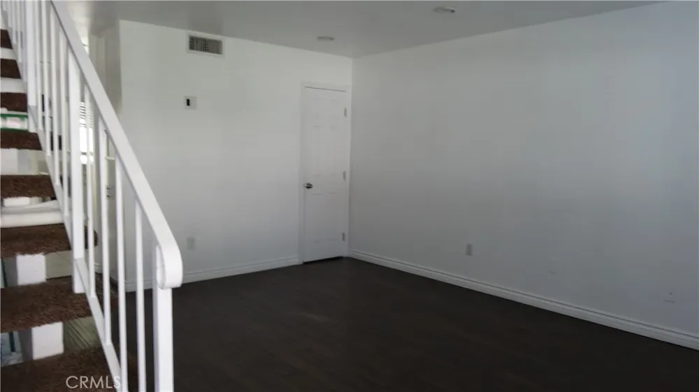 16741 Parthenia #3 Northridge, CA 91343