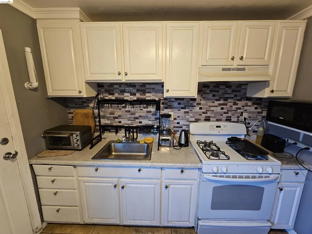 154 West Chanslor ave Richmond, CA 94801