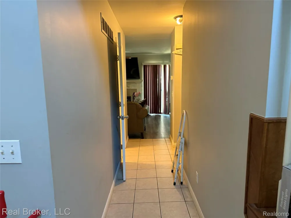 42575 Walnut Street Clinton Charter Township, MI 48036