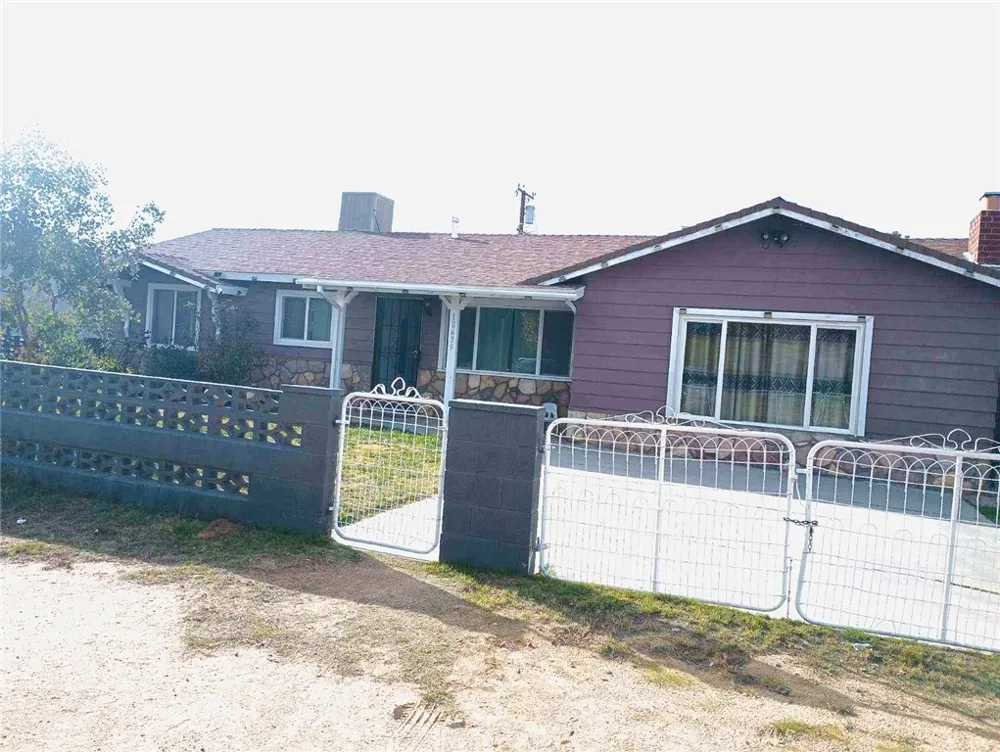 12639 Esther Boron, CA 93516