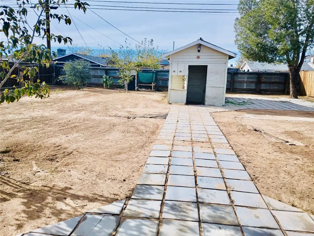 12639 Esther Boron, CA 93516