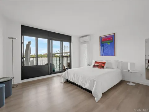 25-40 shore Boulevard