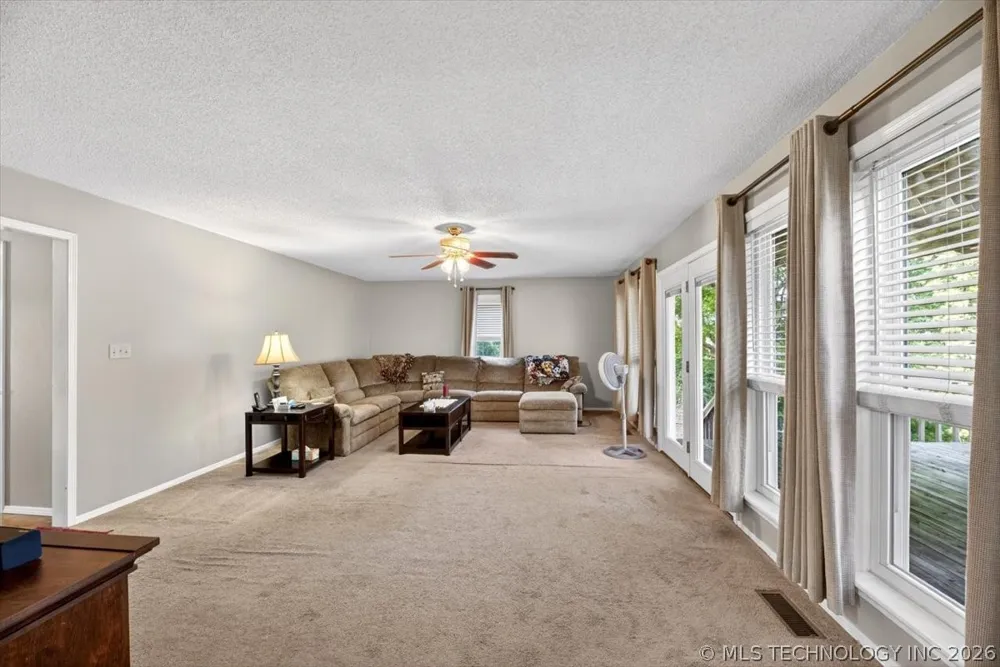 36602 Ridge Poteau, OK 74953