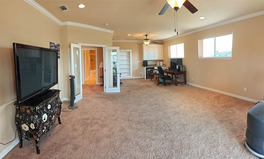 2541 Vineyard Drive Granbury, TX 76048