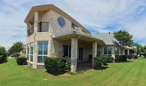 2541 Vineyard Drive