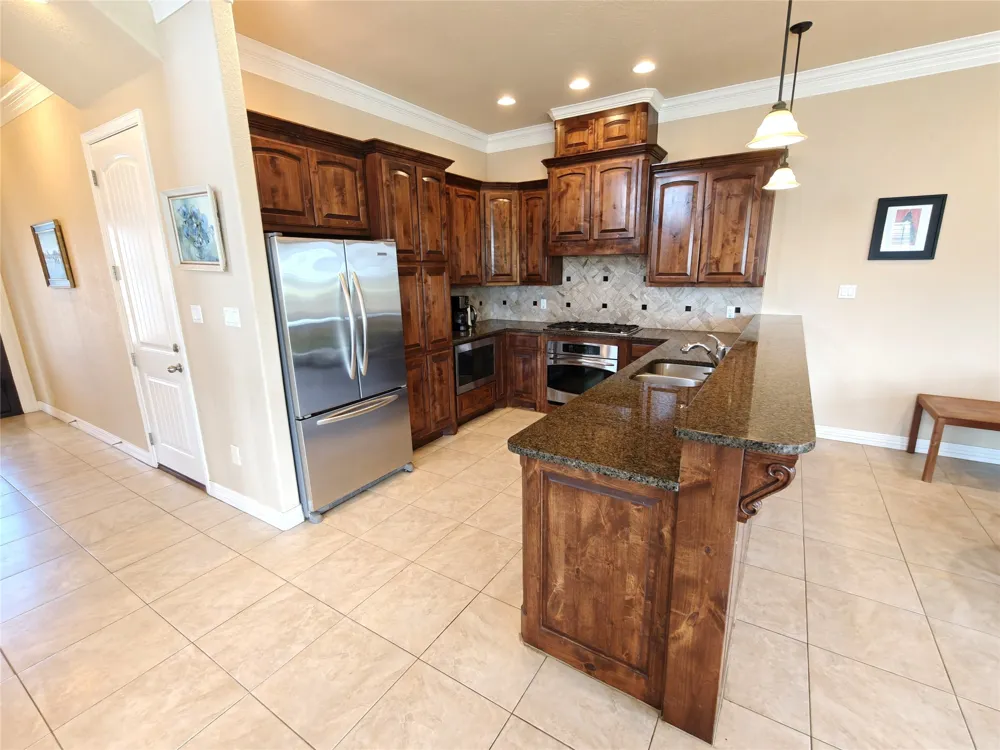 2541 Vineyard Drive Granbury, TX 76048