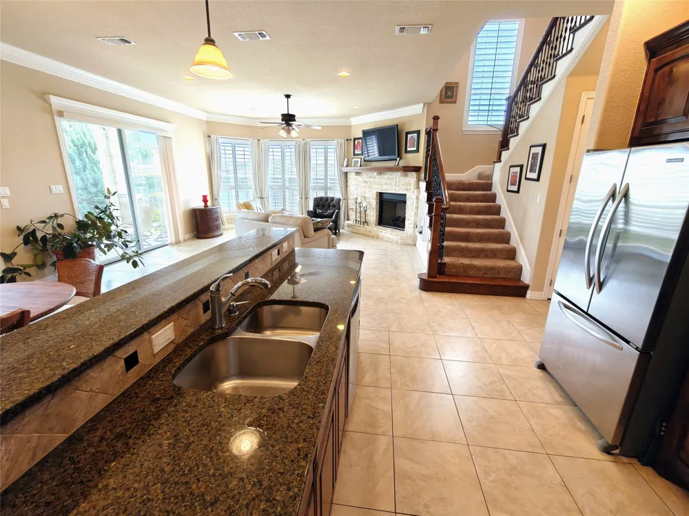 2541 Vineyard Drive Granbury, TX 76048