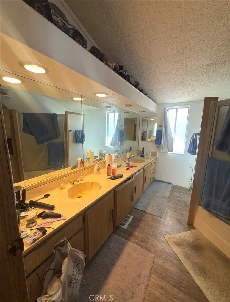 38310 Camino Cinife Murrieta, CA 92563