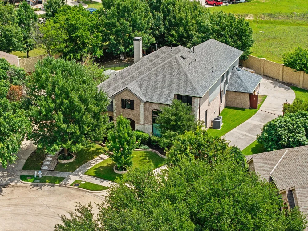 433 Long Cove Court