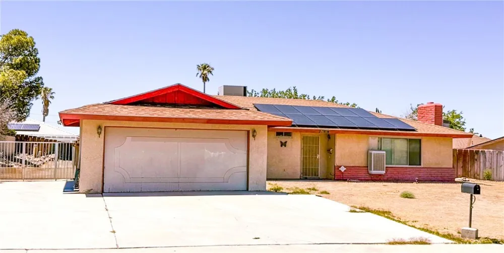 2016 Barcelona Circle Barstow, CA 92311