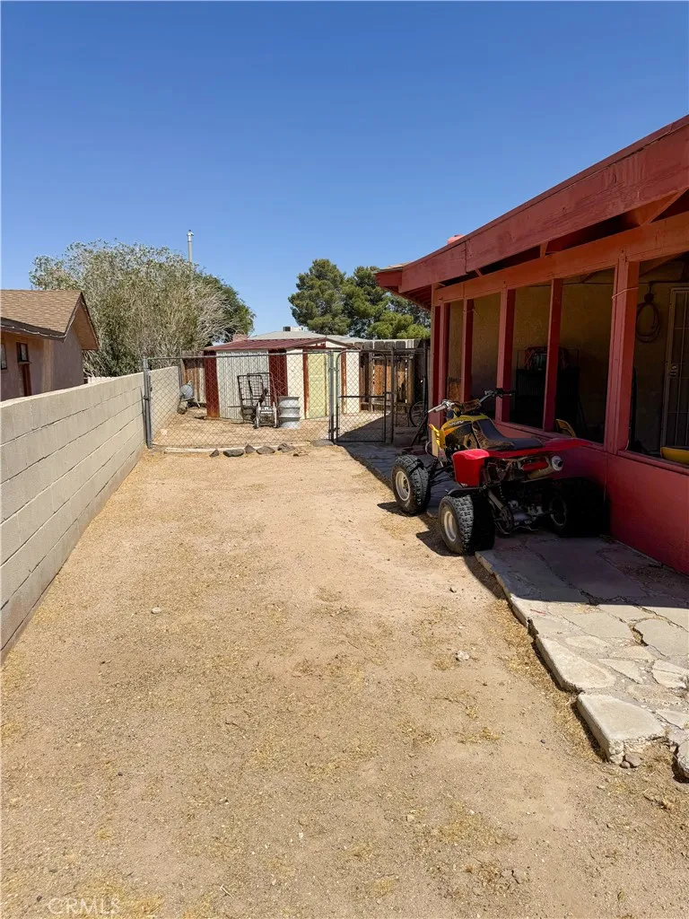 2016 Barcelona Circle Barstow, CA 92311