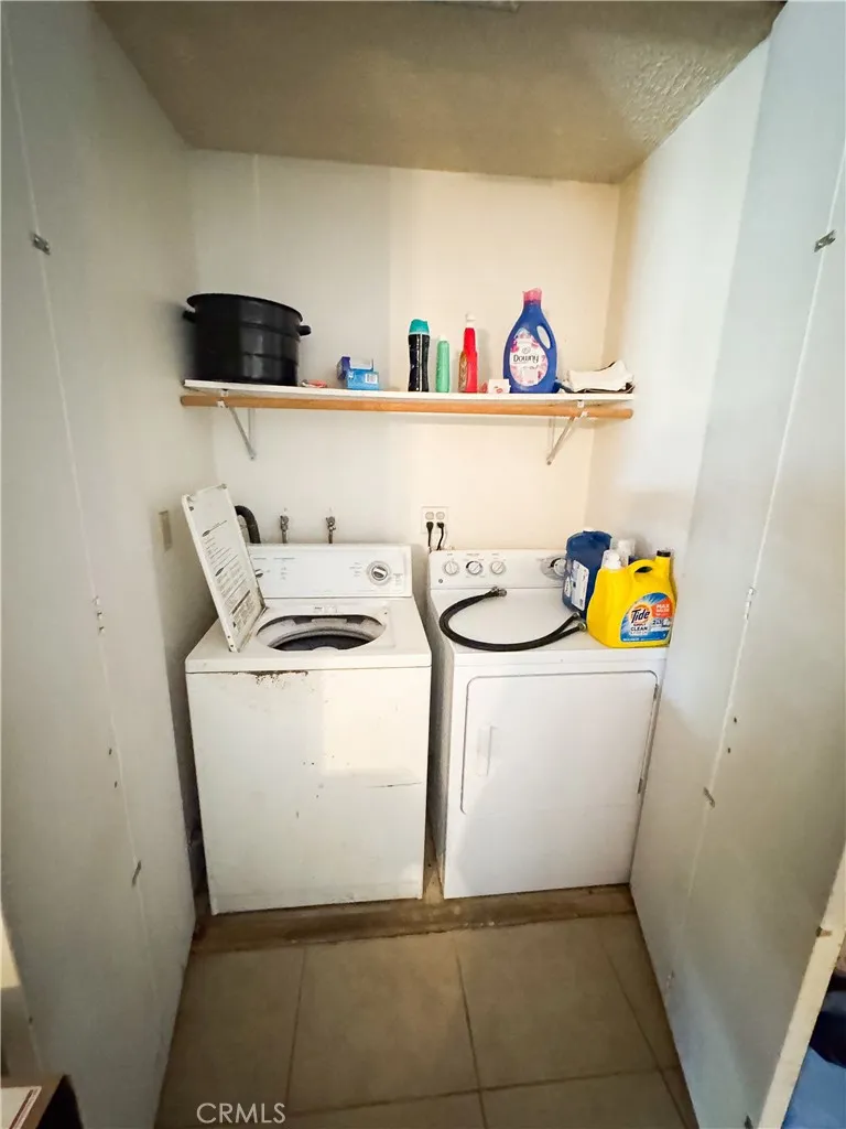 2016 Barcelona Circle Barstow, CA 92311
