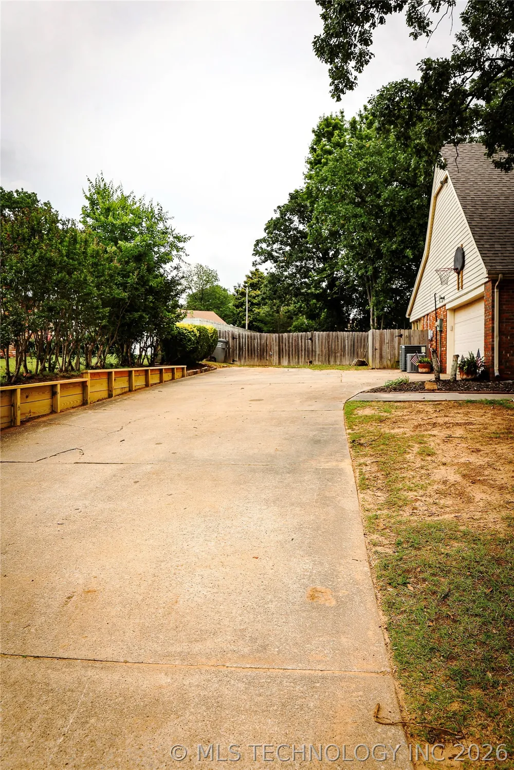 18 Dove Tree Wewoka, OK 74884