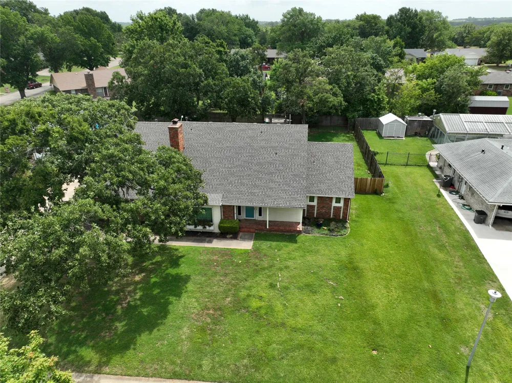 18 Dove Tree Wewoka, OK 74884
