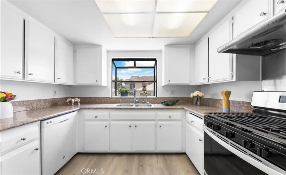 321 Lincoln #B Monterey Park, CA 91755