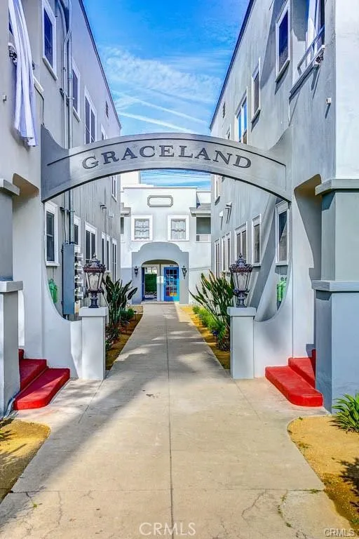111 N COLUMBUS AVE Glendale, CA 91203