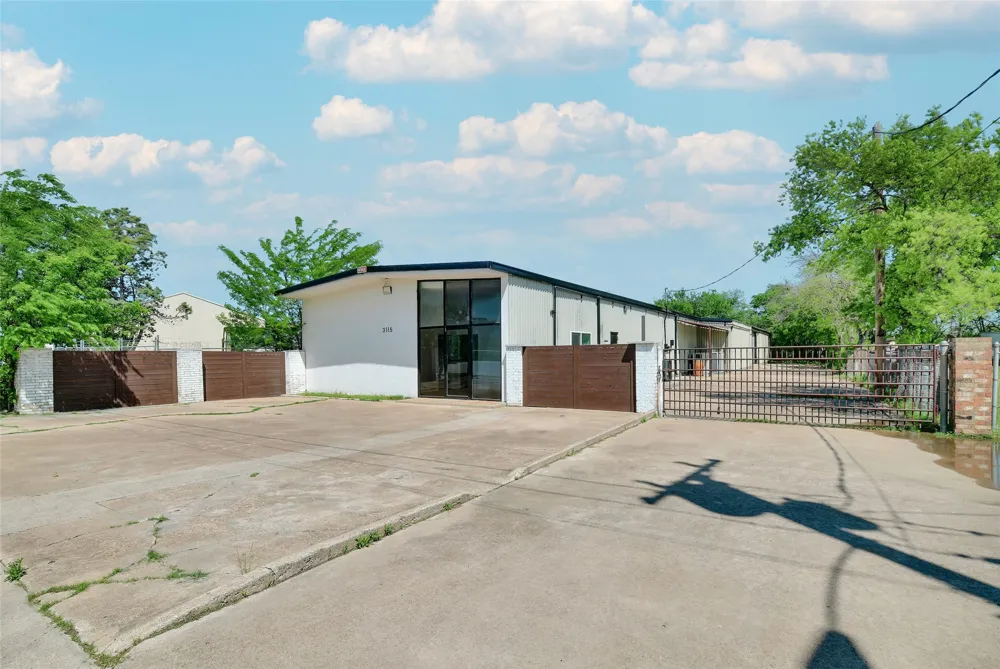 3115 Sabine Street Forest Hill, TX 76119