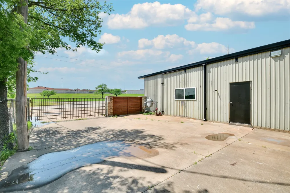 3115 Sabine Street Forest Hill, TX 76119