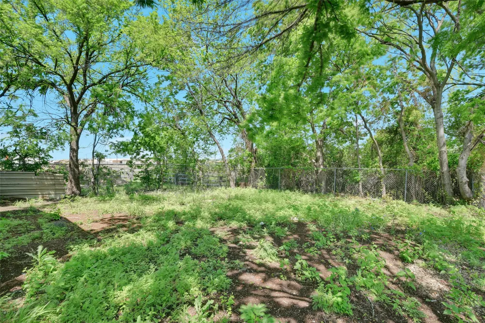3115 Sabine Street Forest Hill, TX 76119