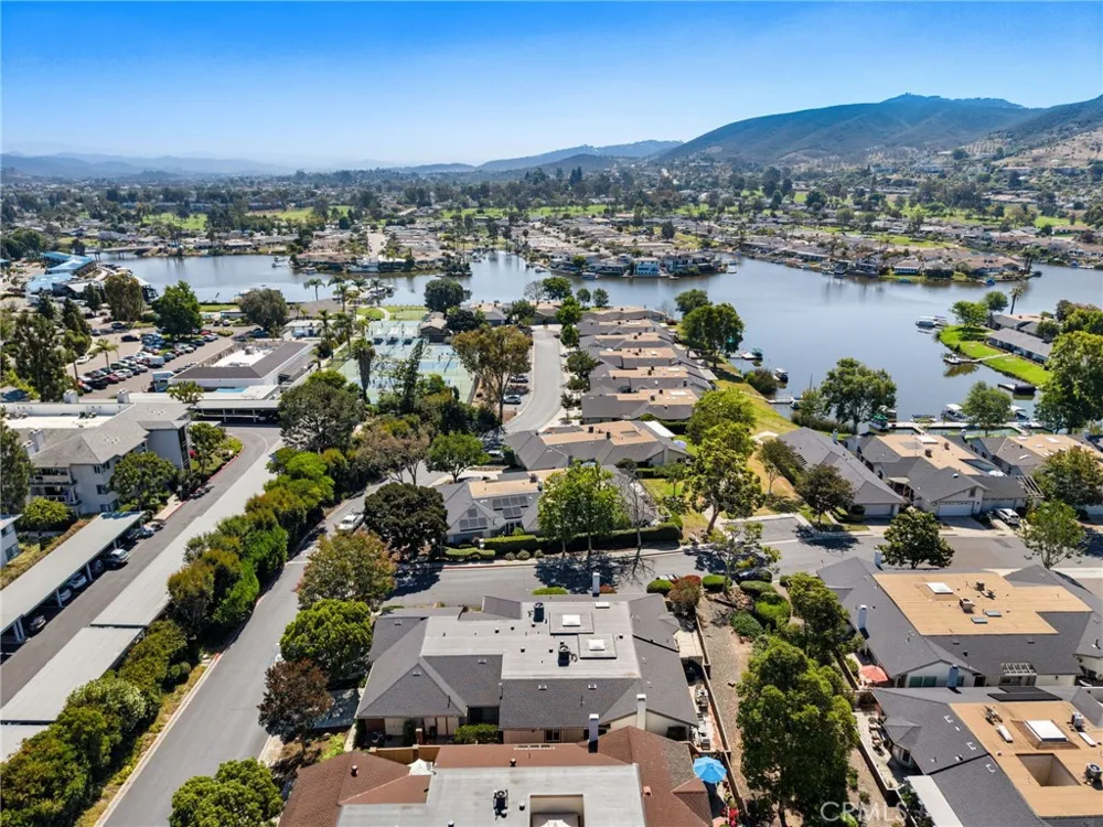 1210 Camino Del Lago San Marcos, CA 92078