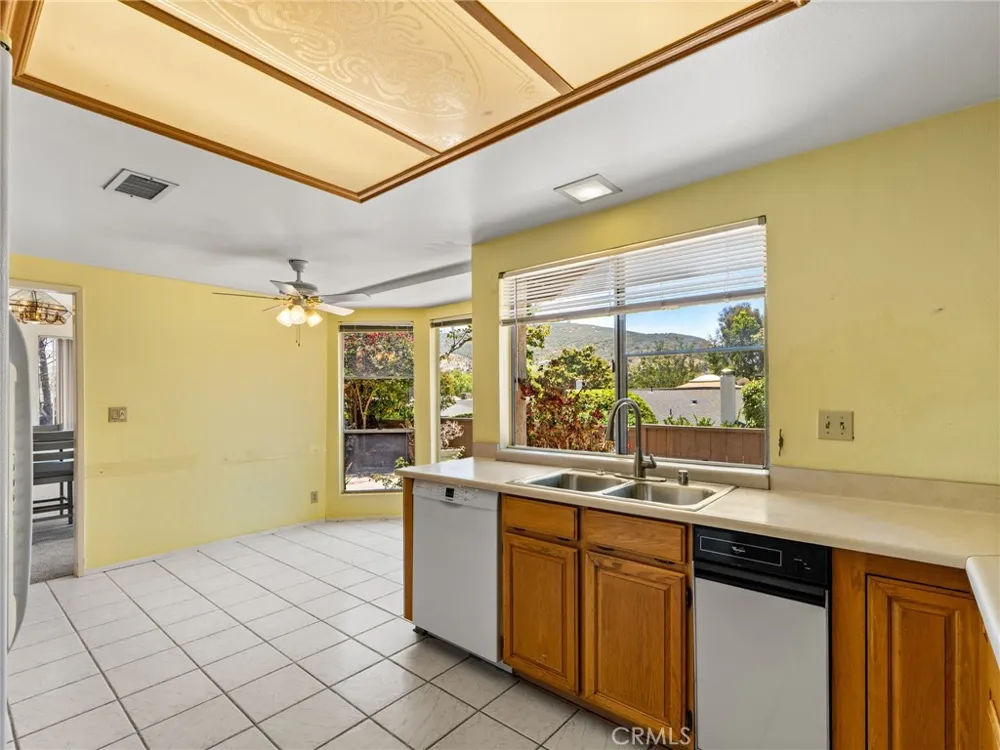 1210 Camino Del Lago San Marcos, CA 92078
