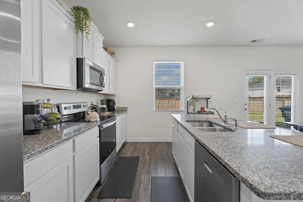249 Friendship Oak WAY Hampton, GA 30228