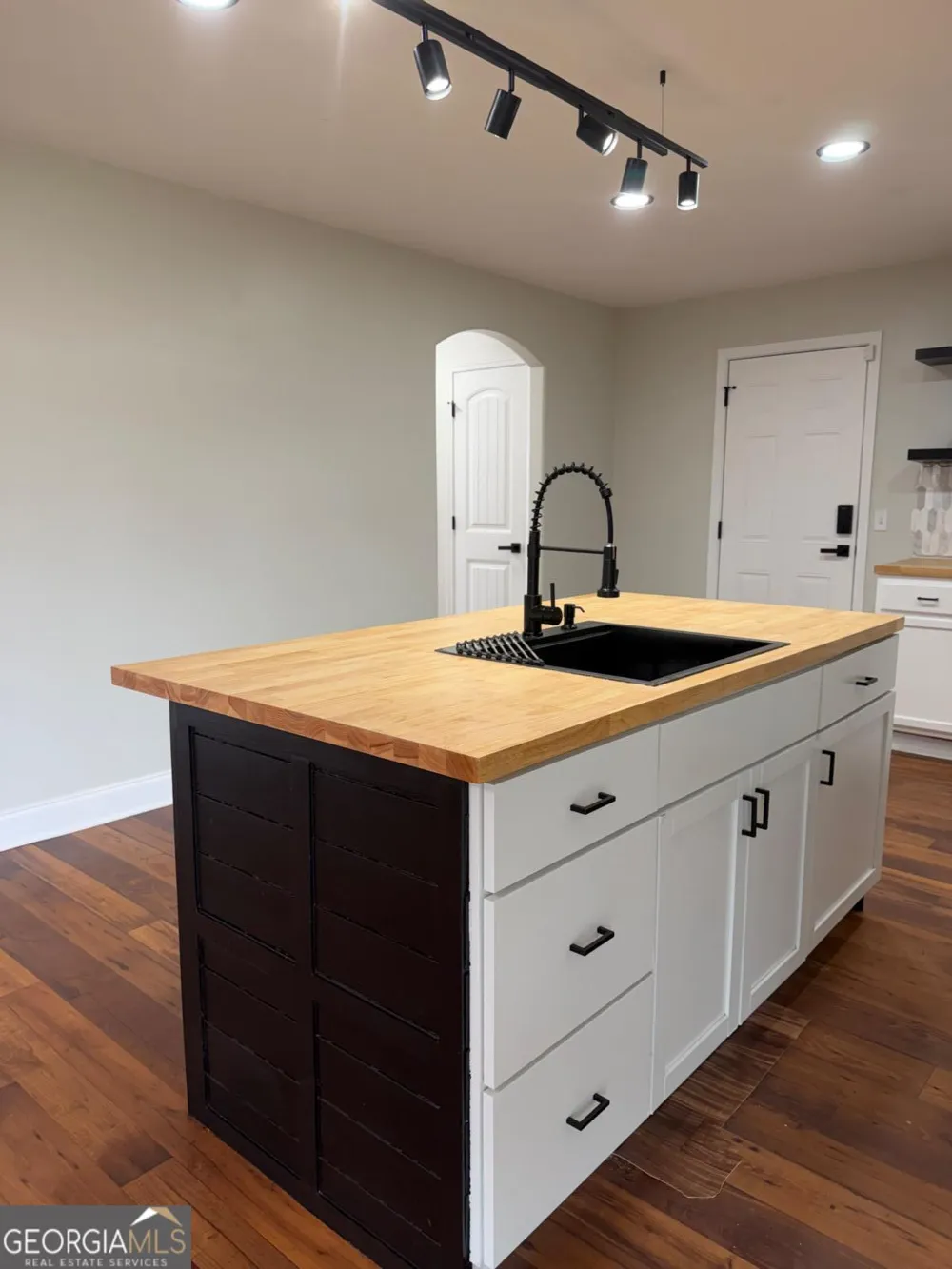 35 Ben Grady DR Ellabell, GA 31308