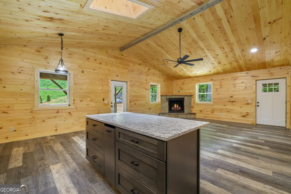 108 Olds Mountain Peak Rabun Gap, GA 30568