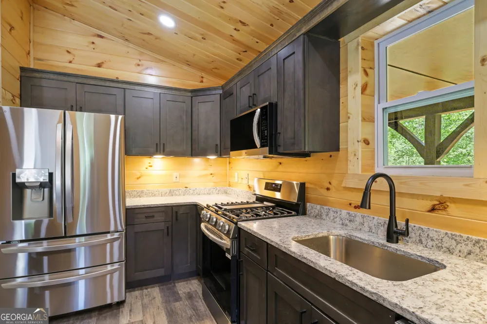 108 Olds Mountain Peak Rabun Gap, GA 30568