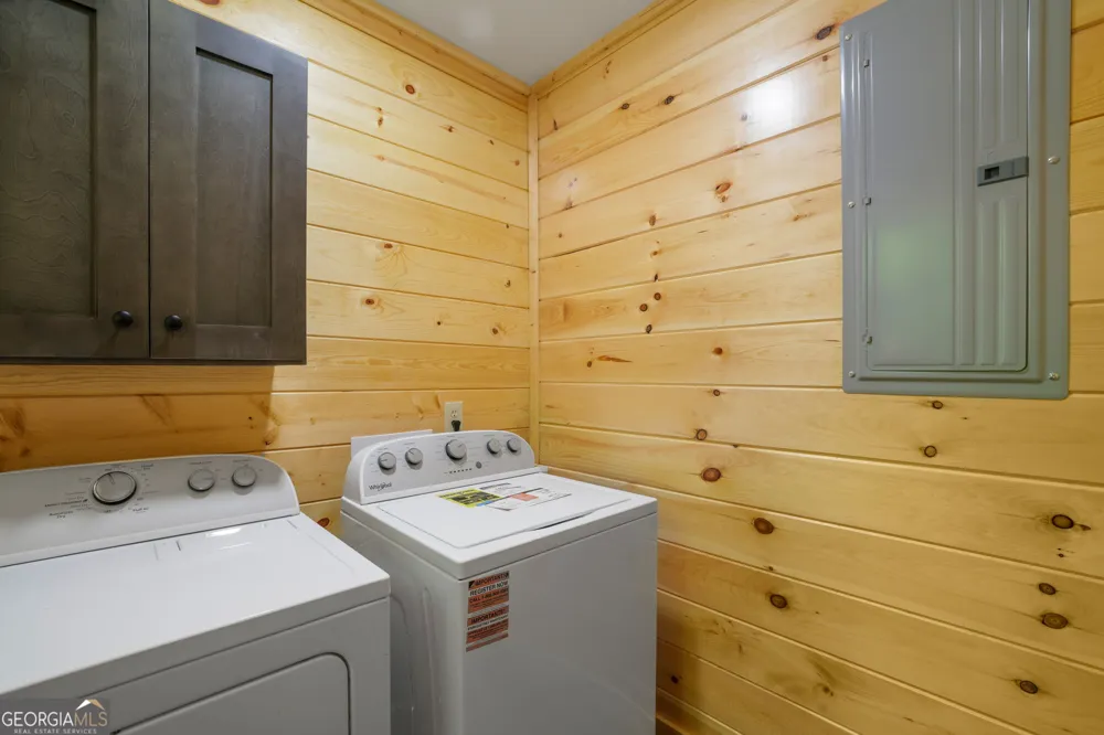 108 Olds Mountain Peak Rabun Gap, GA 30568