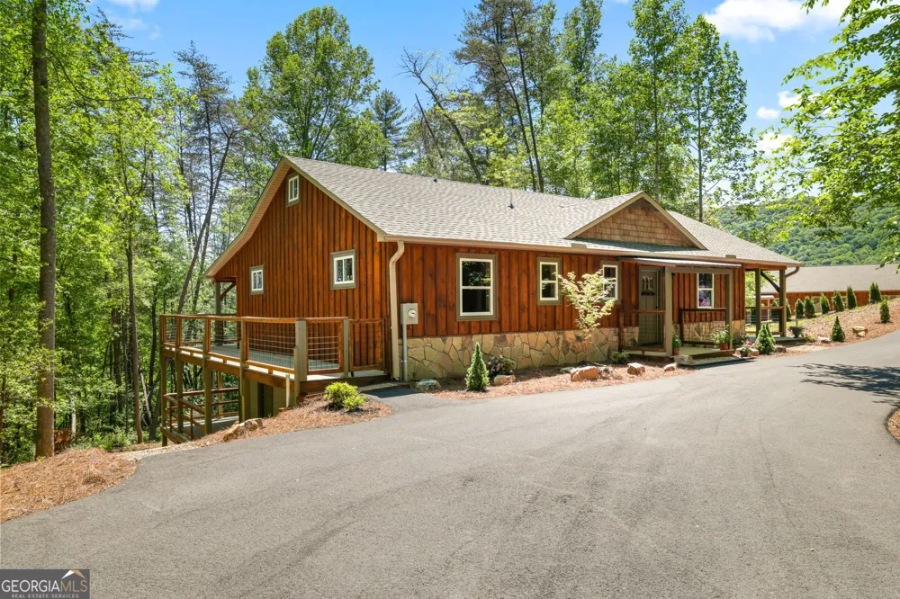 108 Olds Mountain Peak Rabun Gap, GA 30568
