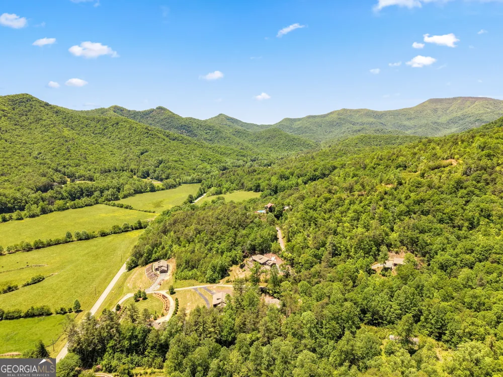 108 Olds Mountain Peak Rabun Gap, GA 30568